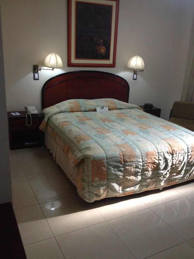 RAMADA HOTEL photo 1