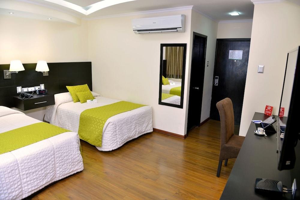 RAMADA HOTEL photo 2
