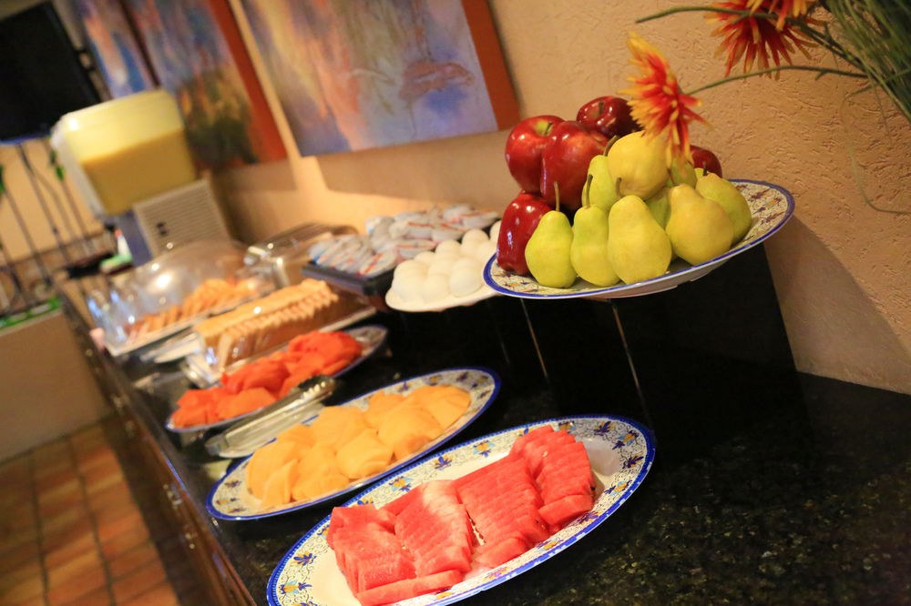 QUALITY INN & SUITES EUROTEL photo 1
