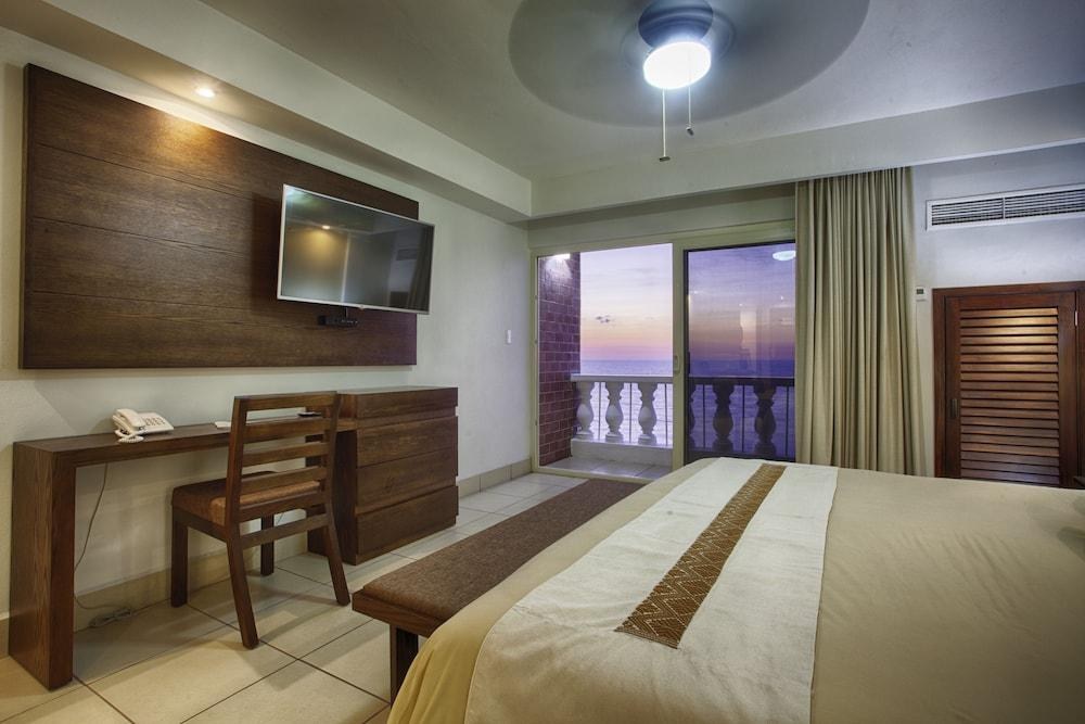 COSTA SUR RESORT & SPA photo 3