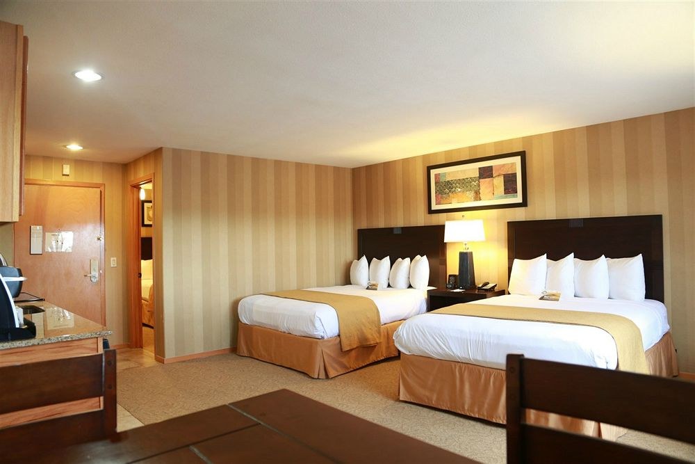 QUALITY INN & SUITES SEATTLE CENTER photo 1