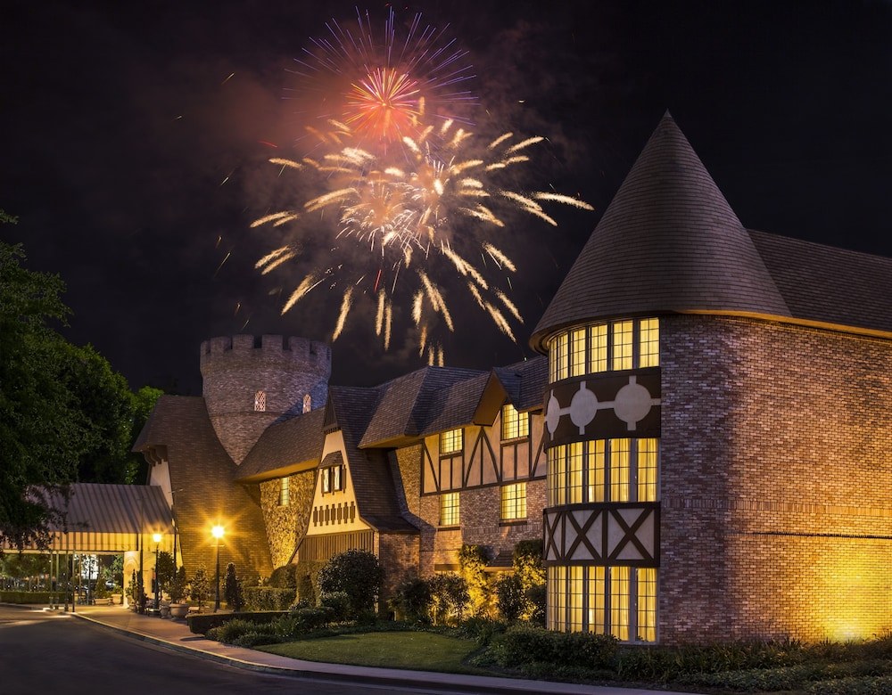ANAHEIM MAJESTIC GARDEN HOTEL