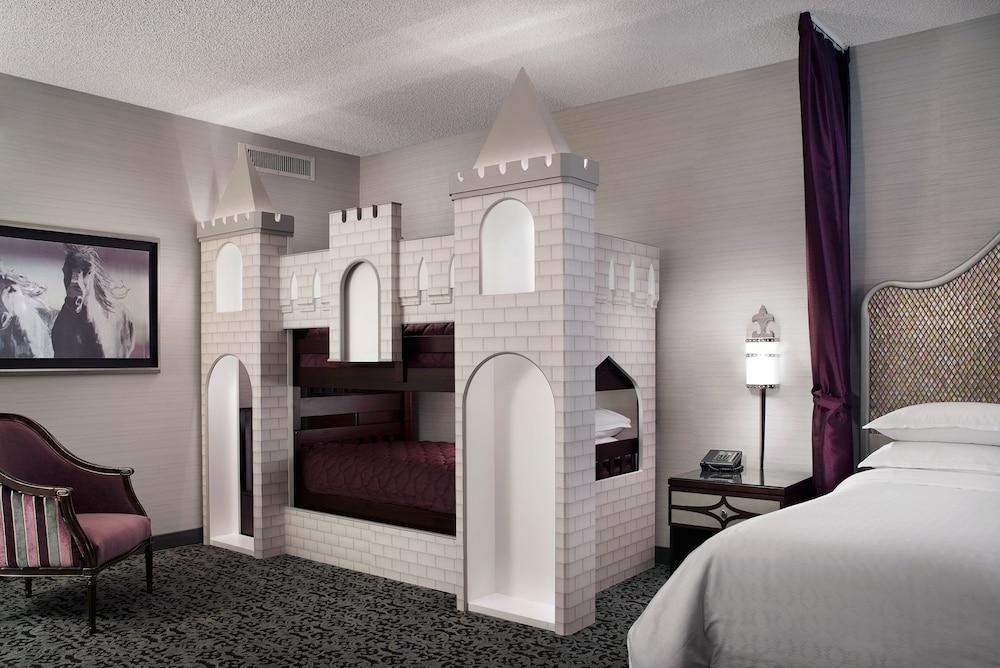 ANAHEIM MAJESTIC GARDEN HOTEL photo 2