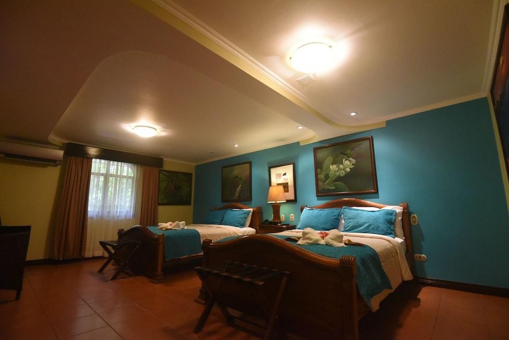 HOTEL CASA ROLAND GOLFITO RESORT photo 2