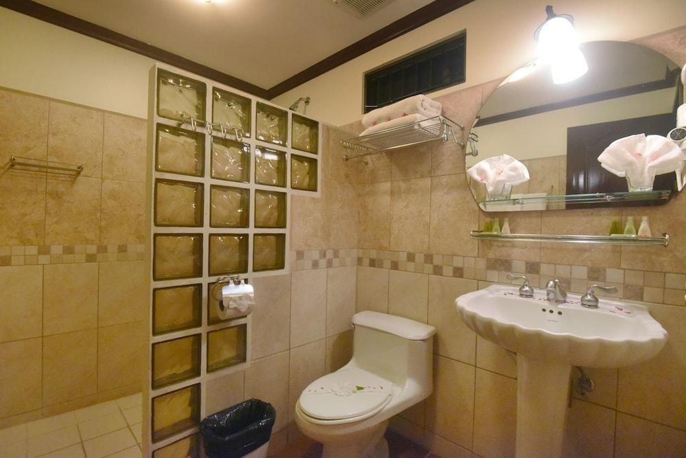 HOTEL CASA ROLAND GOLFITO RESORT photo 3