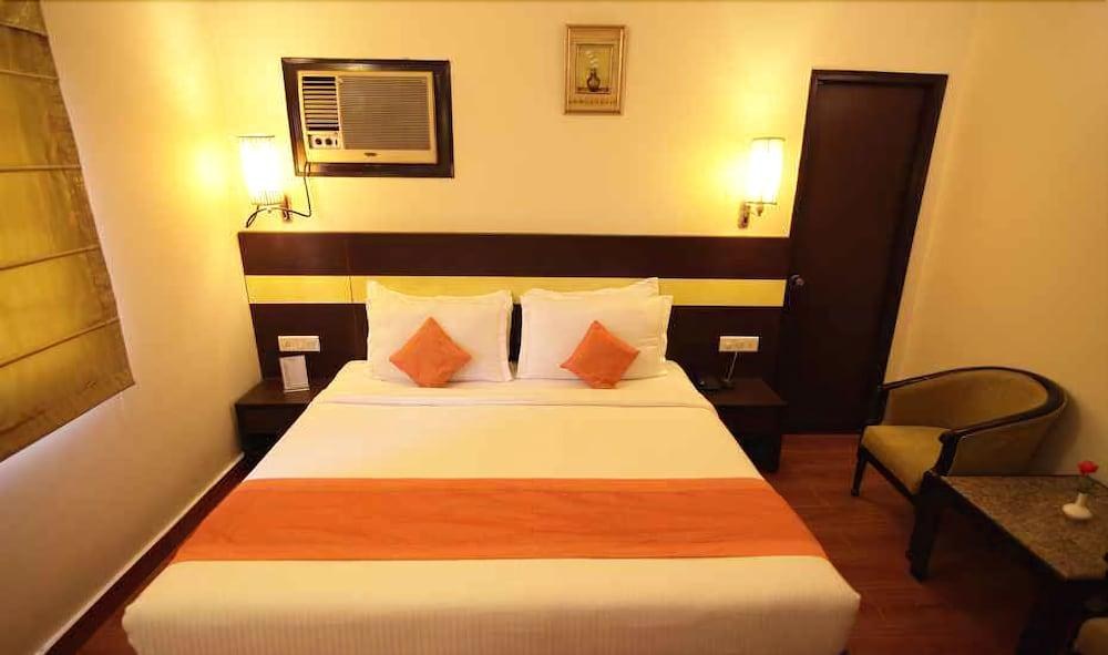 EMPIRE REGENCY photo 4
