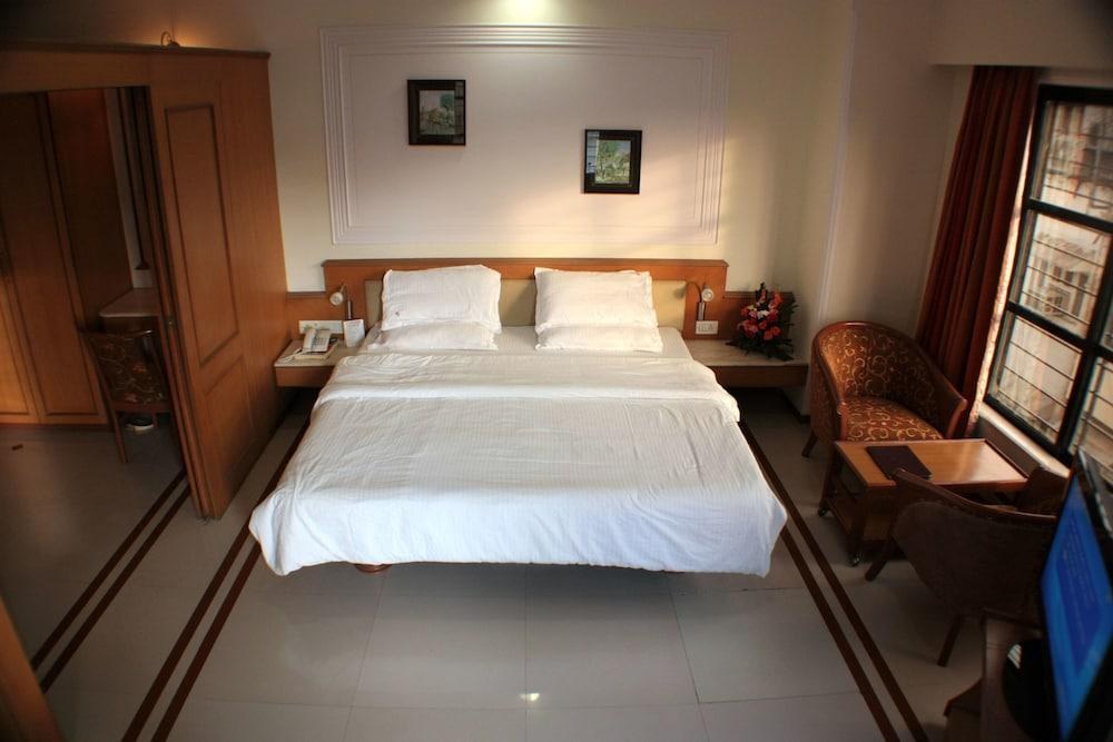 GARDEN HOTEL photo 3