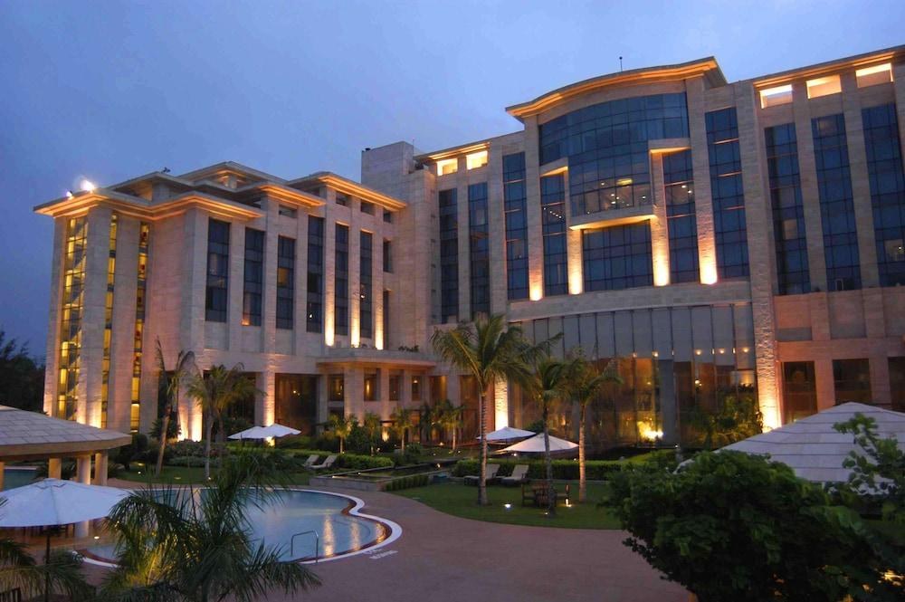 HYATT REGENCY photo 4