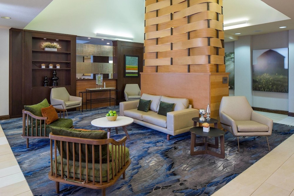 FAIRFIELD INN & SUITES- ORLAND photo 1