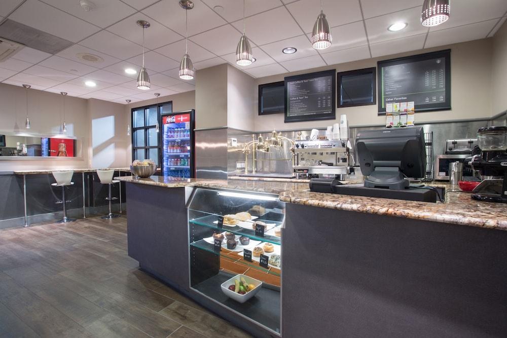 HOLIDAY INN DENVER-CHERRY CREEK photo 3