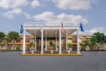 Best Western Palm Beach Lakes photo 1
