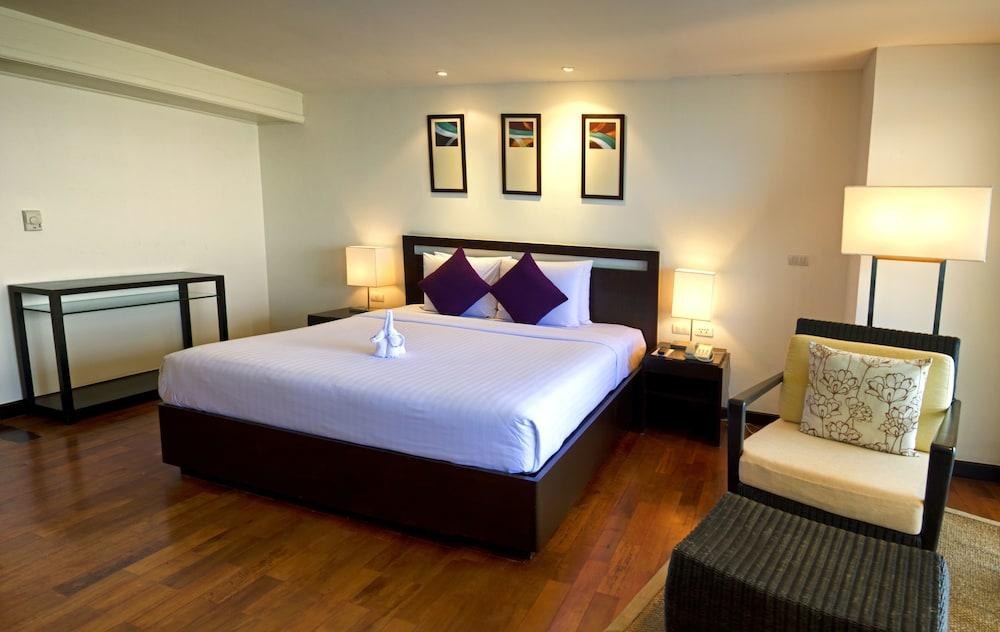 NOVOTEL HUA HIN CHA AM BEACH photo 4