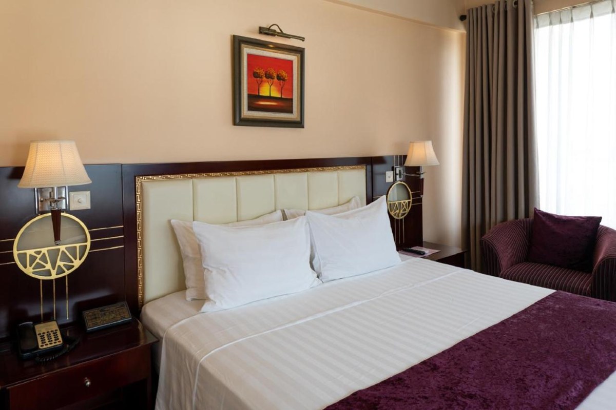 FLOWER GARDEN HOTEL photo 2