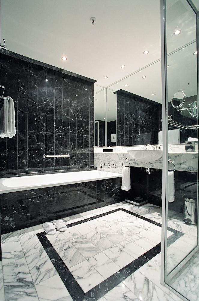 GRAND HYATT photo 4