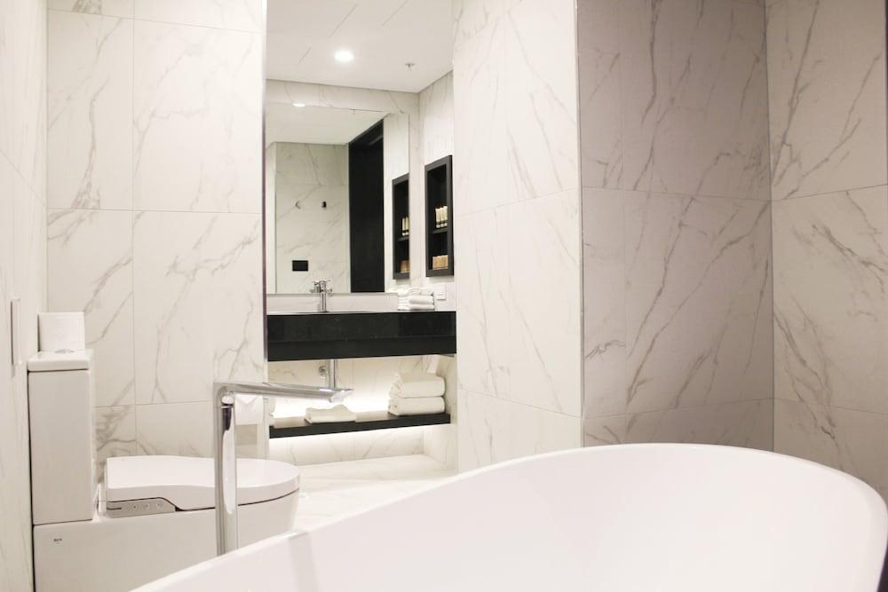 Pullman Melbourne on Swanston photo 3