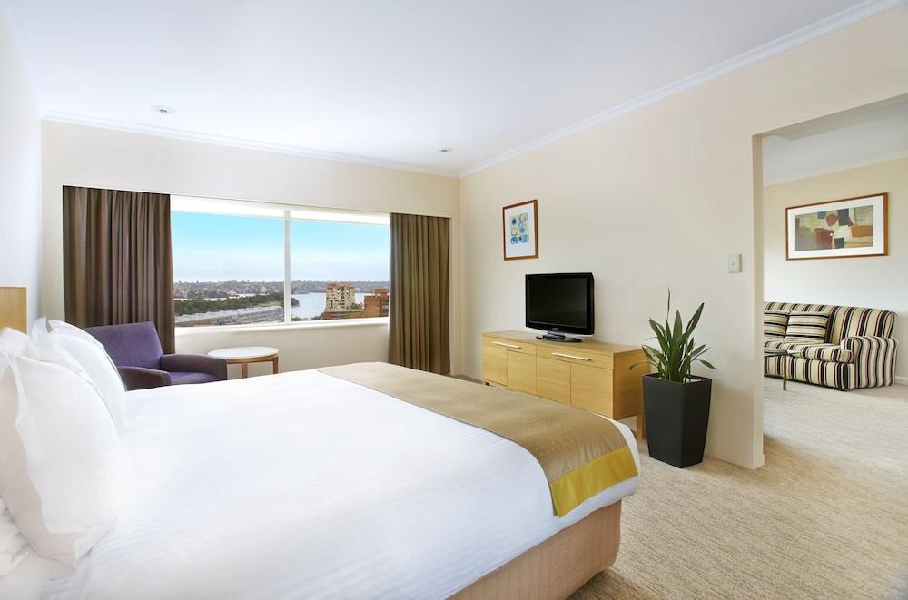HOLIDAY INN POTTS POINT-SYDNEY photo 2