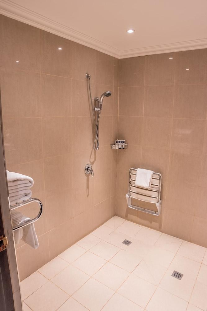 Holiday Inn Johannesburg Sunnyside Park by IHG photo 2