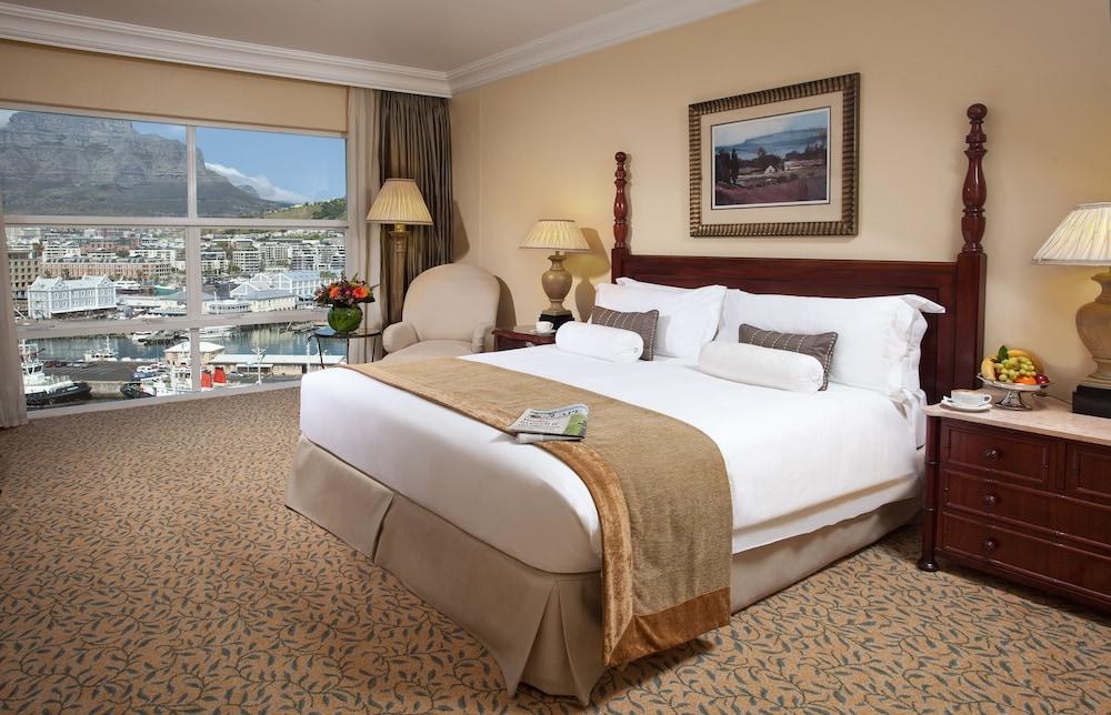 TABLE BAY photo 2