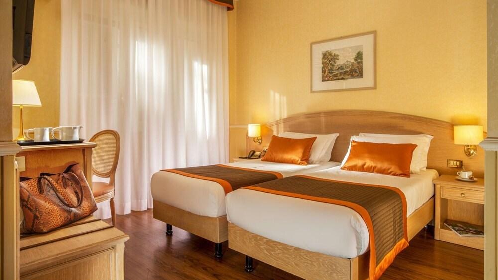 SANTA COSTANZA HOTEL photo 2