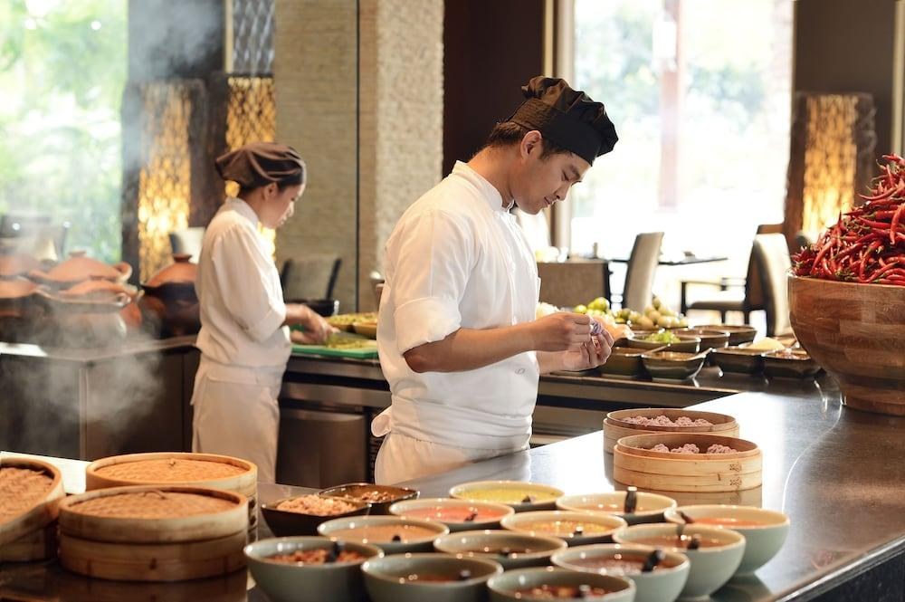 PARK HYATT photo 3
