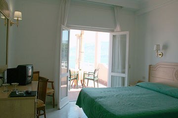 HOTEL ADMIRAL photo 1