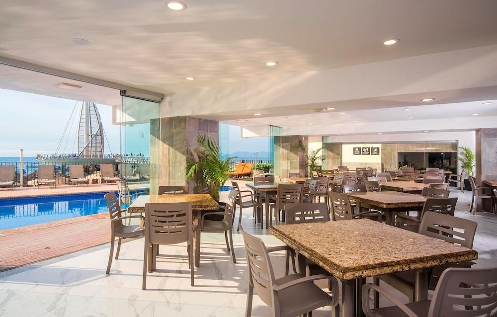 Hotel Delfin PV Beach Resort photo 4