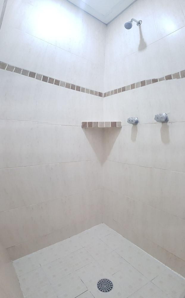 Hotel Victoria Morelia photo 2