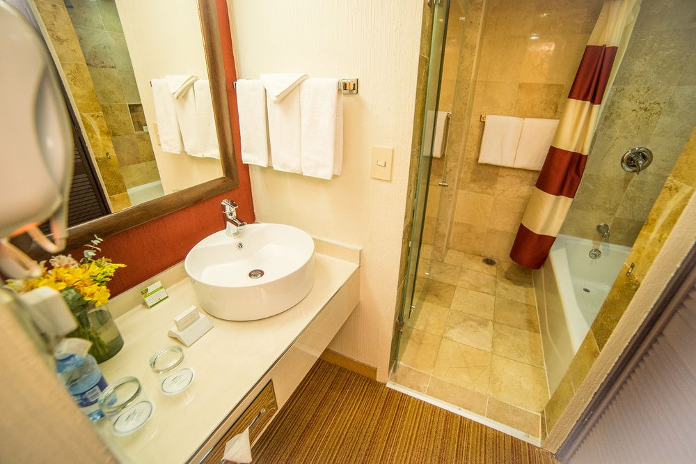 Courtyard by Marriott Puebla Las Animas photo 2