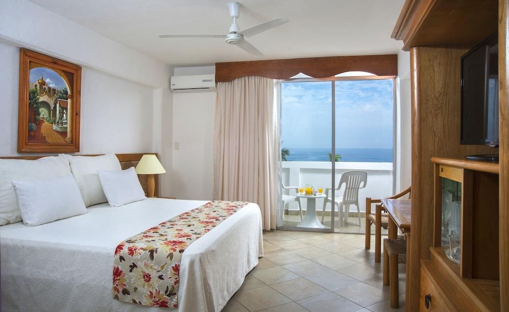 Hotel Tropicana photo 2