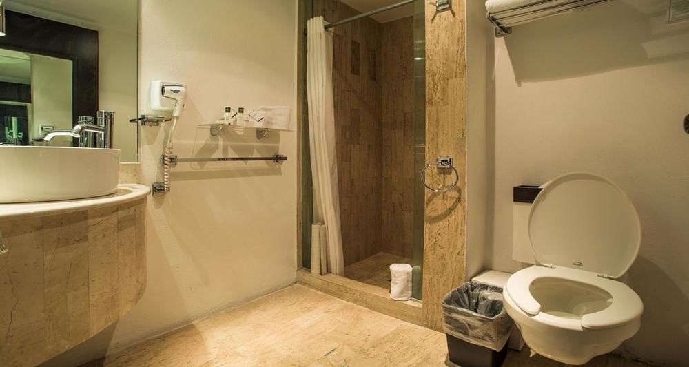 BEST WESTERN PLUS PUEBLA photo 1