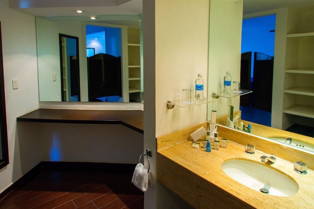 BEST WESTERN PLUS PUEBLA photo 3