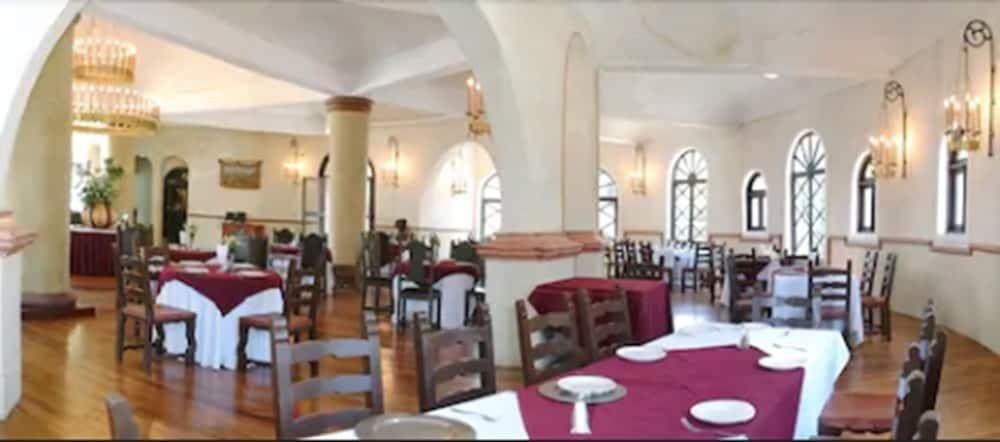HOTEL CASTILLO DE SANTA CECILIA photo 3
