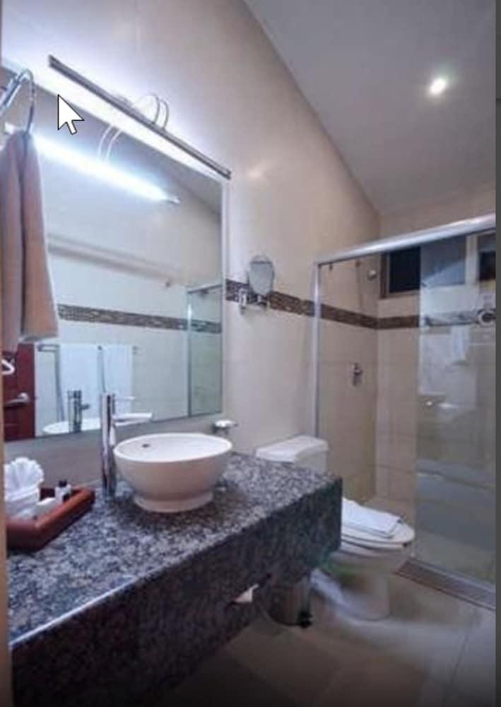 Grand City Hotel photo 4