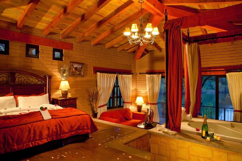 Sierra Lago Resort and Spa photo 2