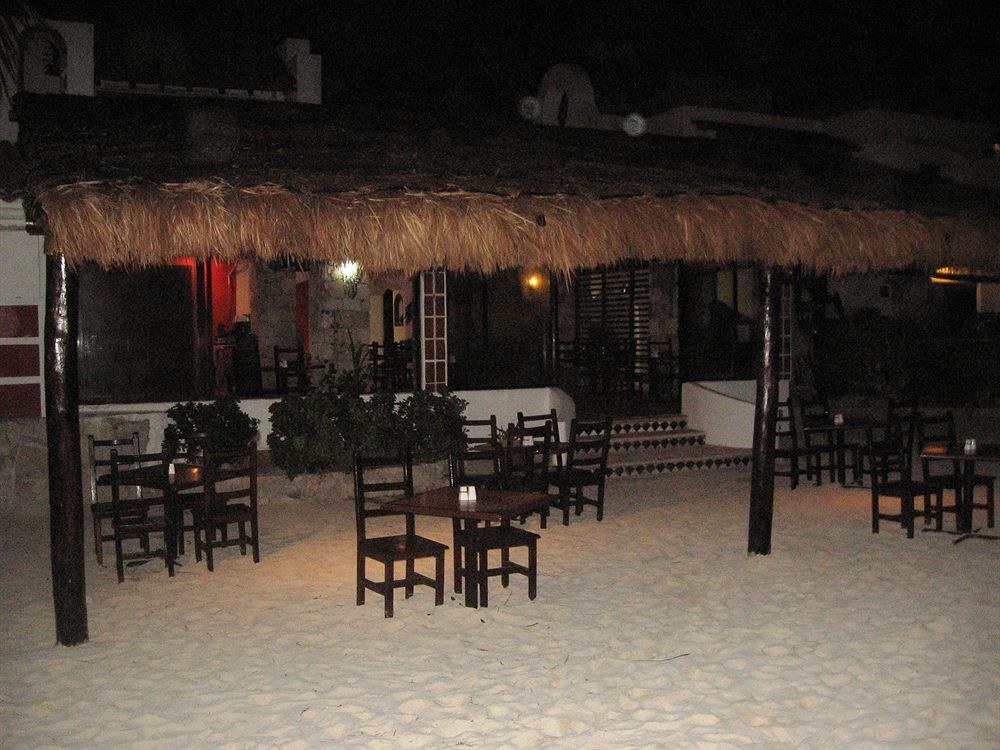 Pelicano Inn Playa del Carmen - Beachfront Hotel photo 1