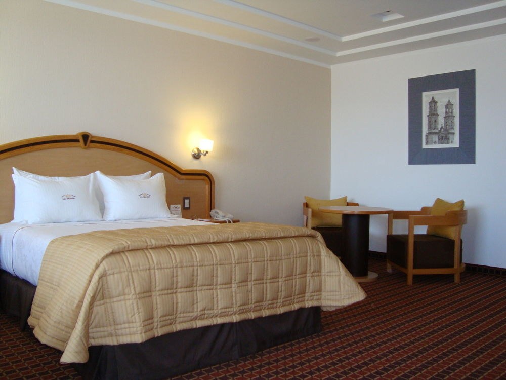 Suites Inn La Muralla Metepec photo 1