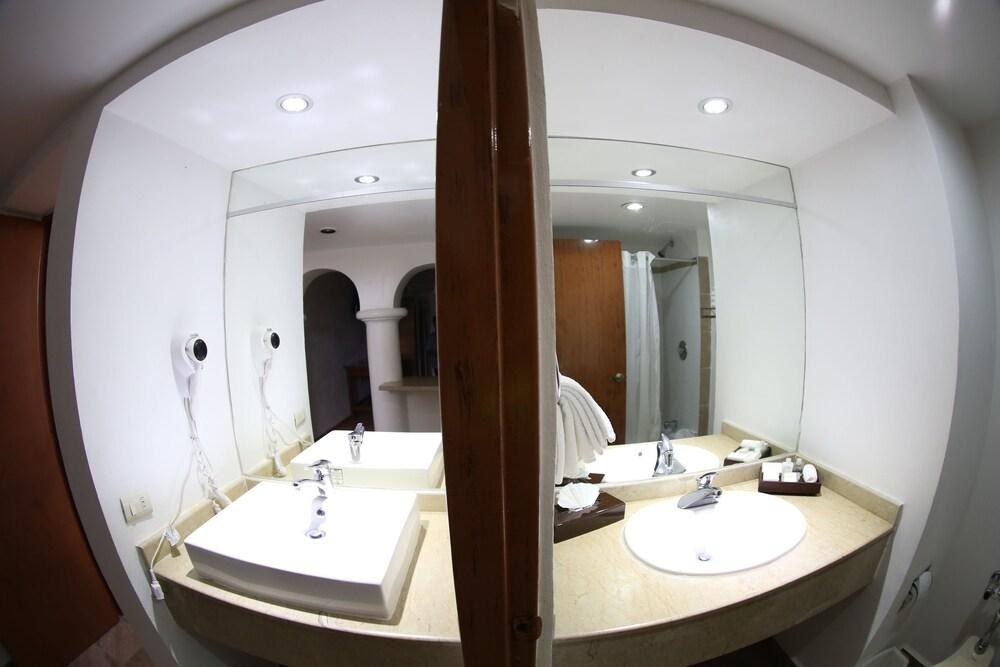 Hotel Gran Plaza and Convention Center photo 3