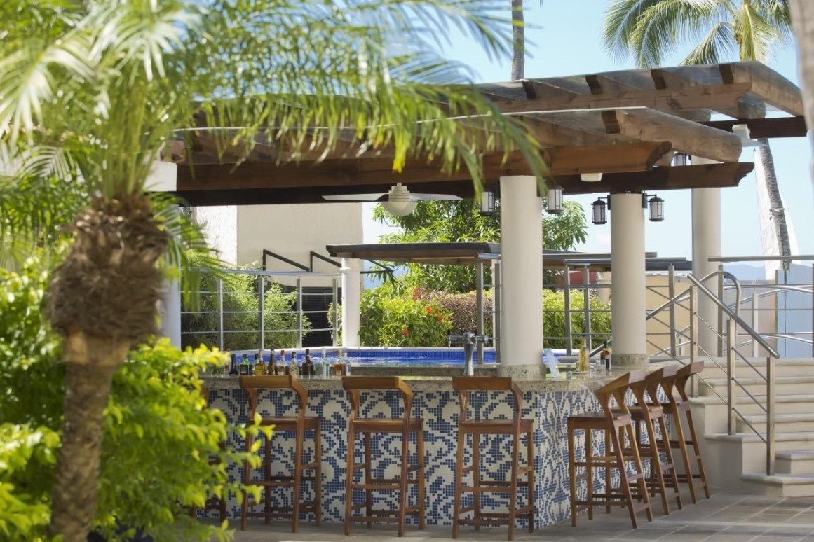 CROWN PARADISE GOLDEN ONLY ADULTS ALL INCLUSIVE photo 2