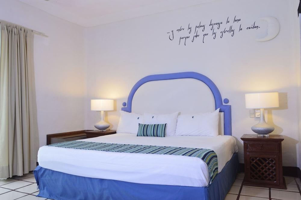 Puerto de Luna Pet Friendly & Family Suites Hotel
