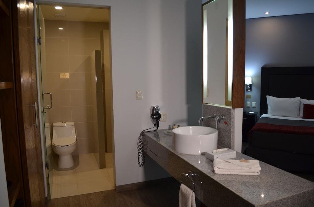 Plaza Camelinas Hotel photo 4