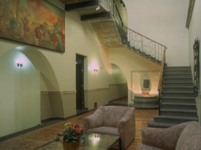 HOTEL ROYALTY