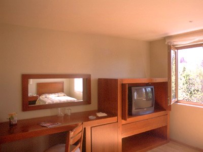 HOTEL ROYALTY photo 2