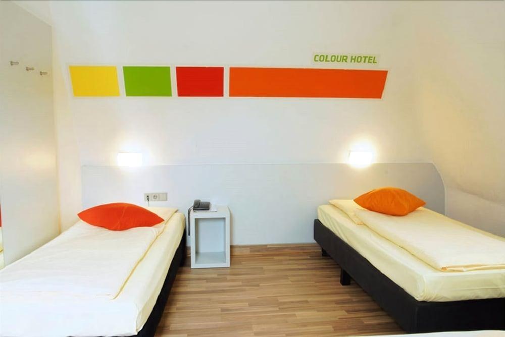 COLOUR HOTEL photo 1
