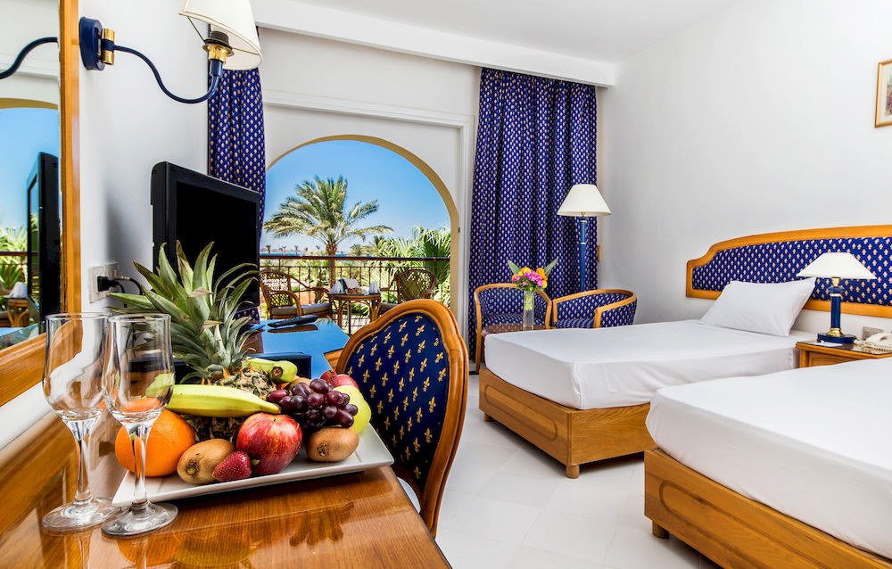 DESERT ROSE RESORT HOTEL photo 1