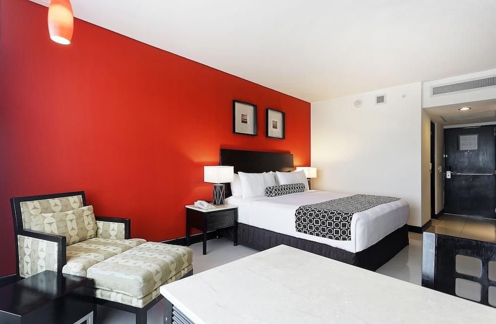 Crowne Plaza Villahermosa by IHG photo 2