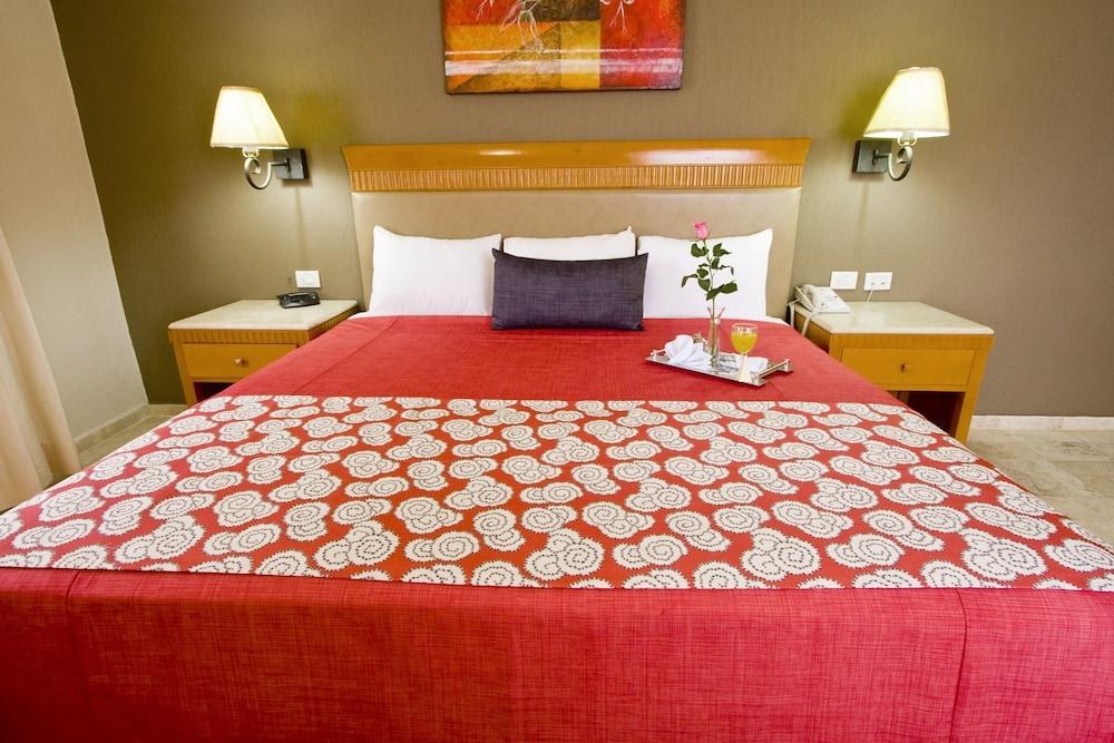 Hotel Olmeca Plaza photo 2