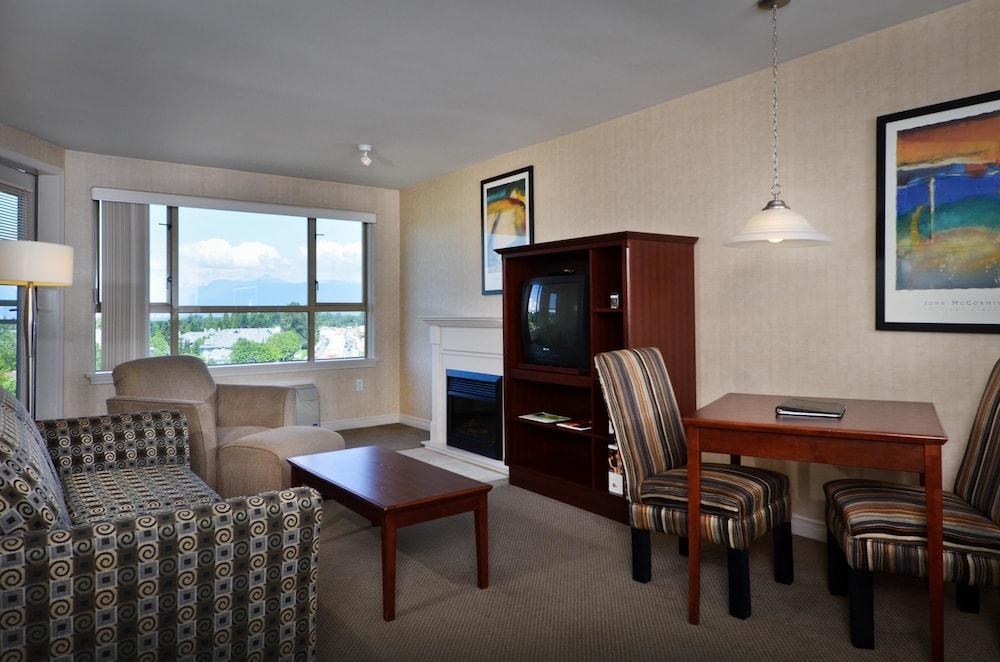 SANDMAN SUITES SURREY GUILDFORD photo 3