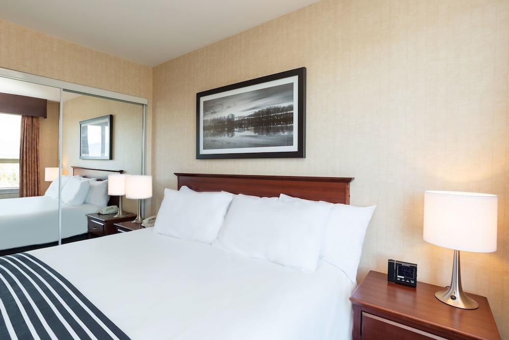 SANDMAN SUITES SURREY GUILDFORD photo 4
