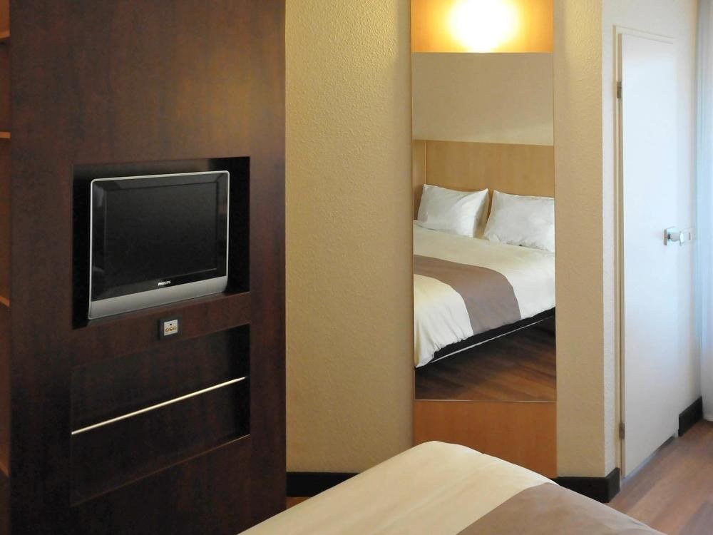 IBIS ANTWERPEN CENTRUM photo 1