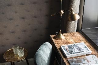 S&A VONDEL PARK HOTEL